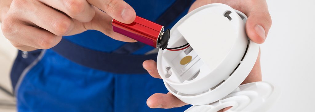 Pflicht und Praxis: Brandschutz und Sicherheitsnormen bei Altbauten modernisieren